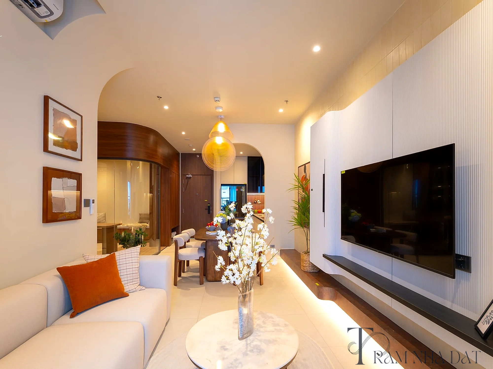 Ảnh căn hộ mẫu La Pura phòng khách